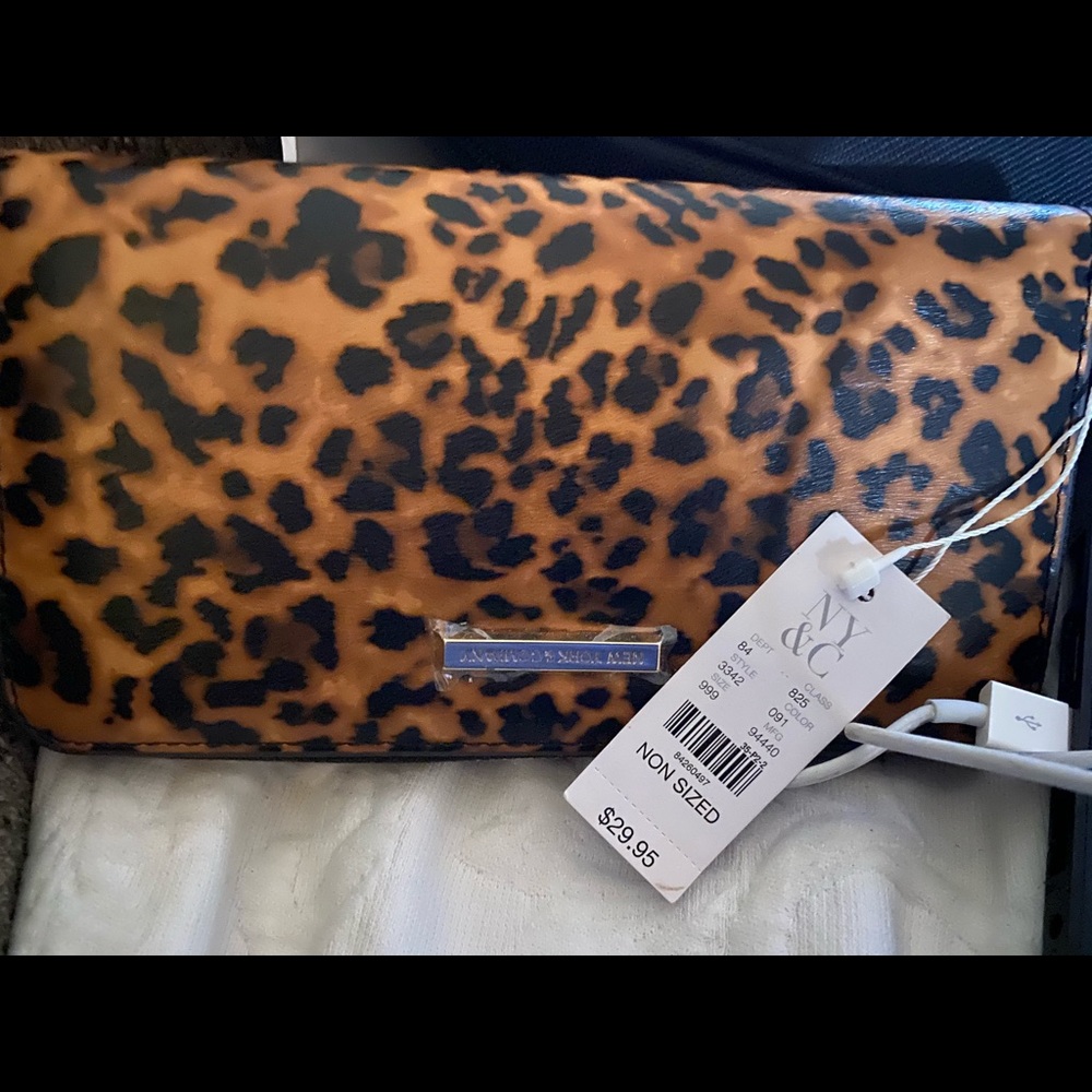 nY&co new leopard print zipper wallet